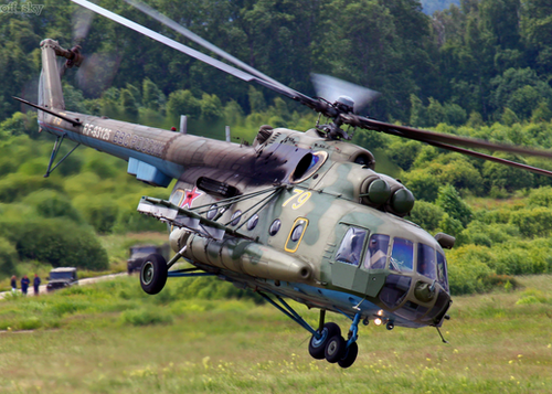  Бійці ГУР уразили три російських гелікоптери Мі-8 у Криму